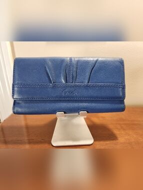 Coach Vintage Ashley Pleated Blue Leather Trifold Wallet